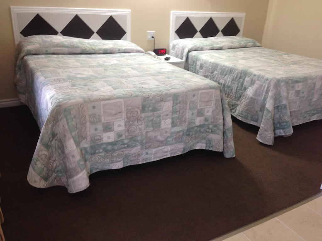 Davidson Motel Парис Экстерьер фото